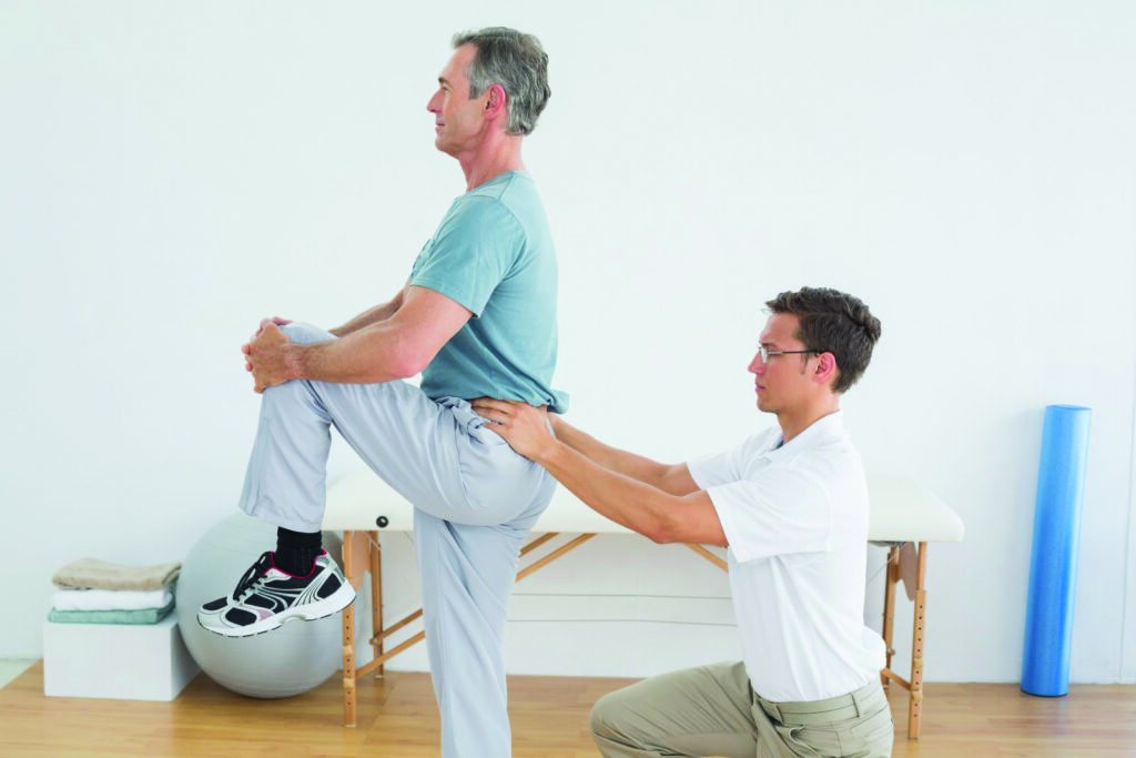 physical-therapist-low-back-pain